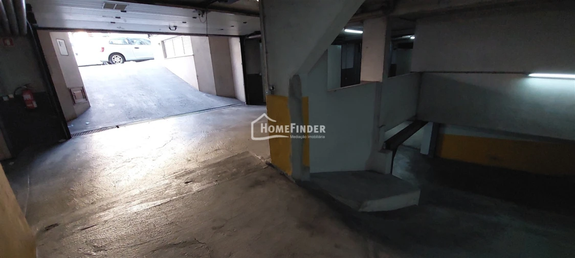 Garagem para Venda em São Vitor (Braga) Foto 13