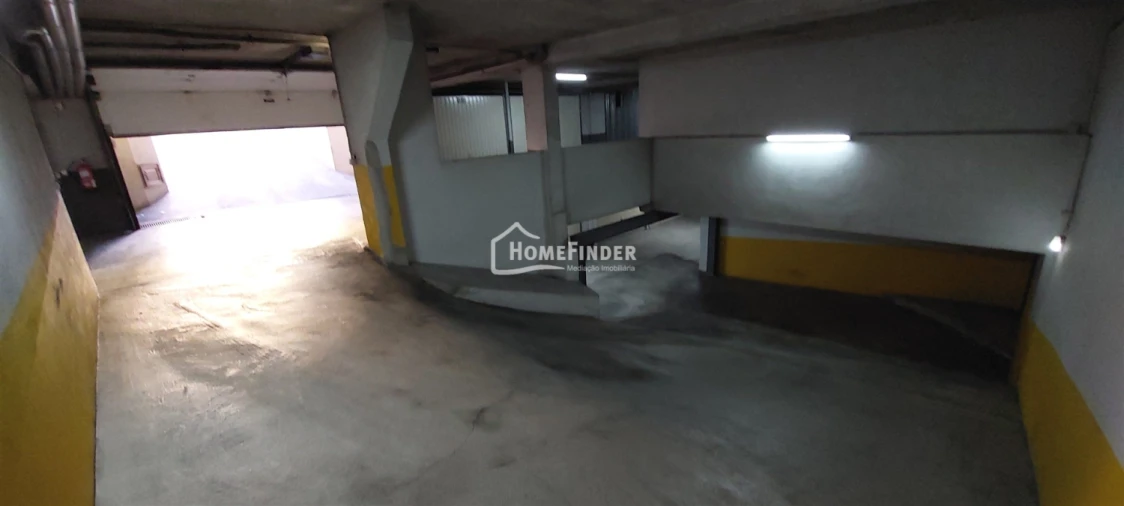 Garagem para Venda em São Vitor (Braga) Foto 12