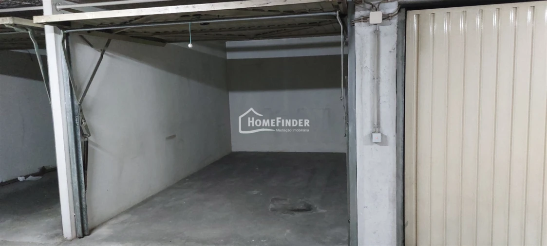 Garagem para Venda em São Vitor (Braga) Foto 7