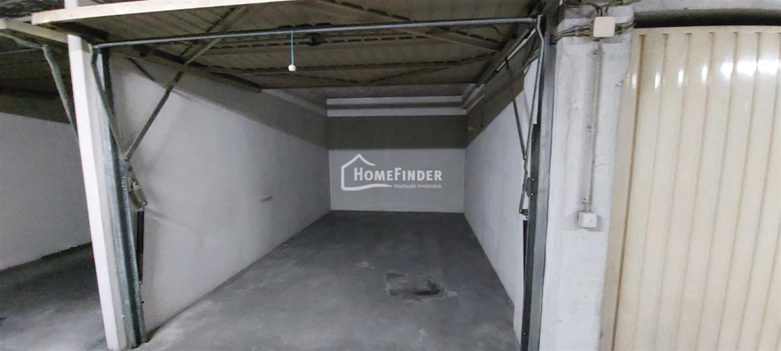 Garagem para Venda em São Vitor (Braga) Foto 2
