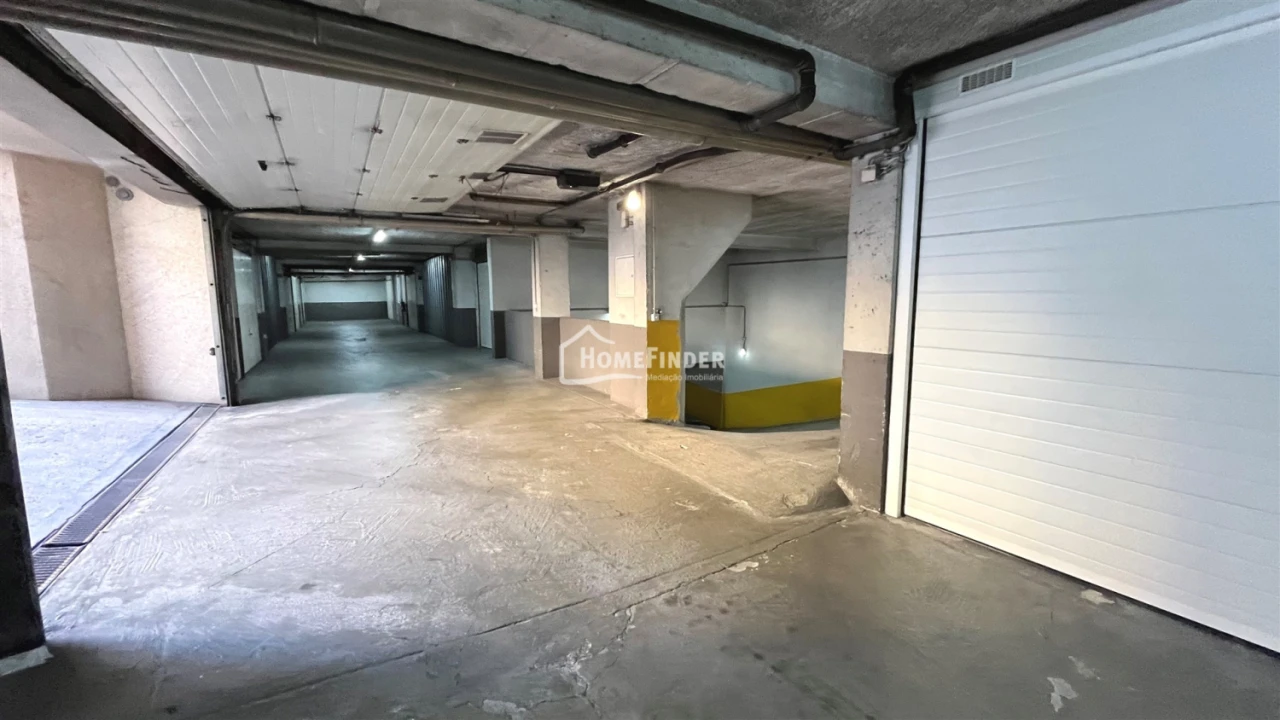 Garagem para Venda em São Vitor (Braga) Foto 20