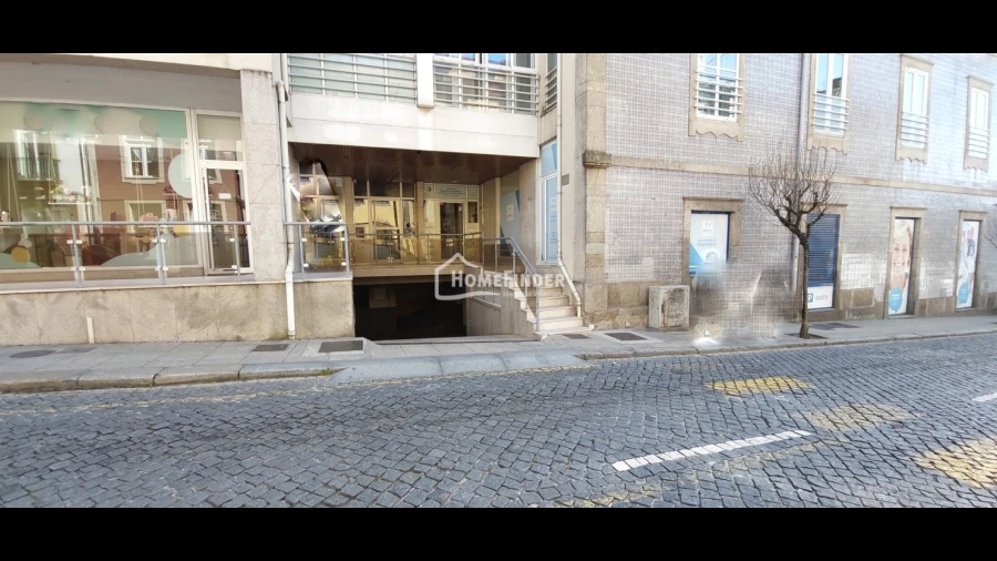 Garagem para Venda em São Vitor (Braga)