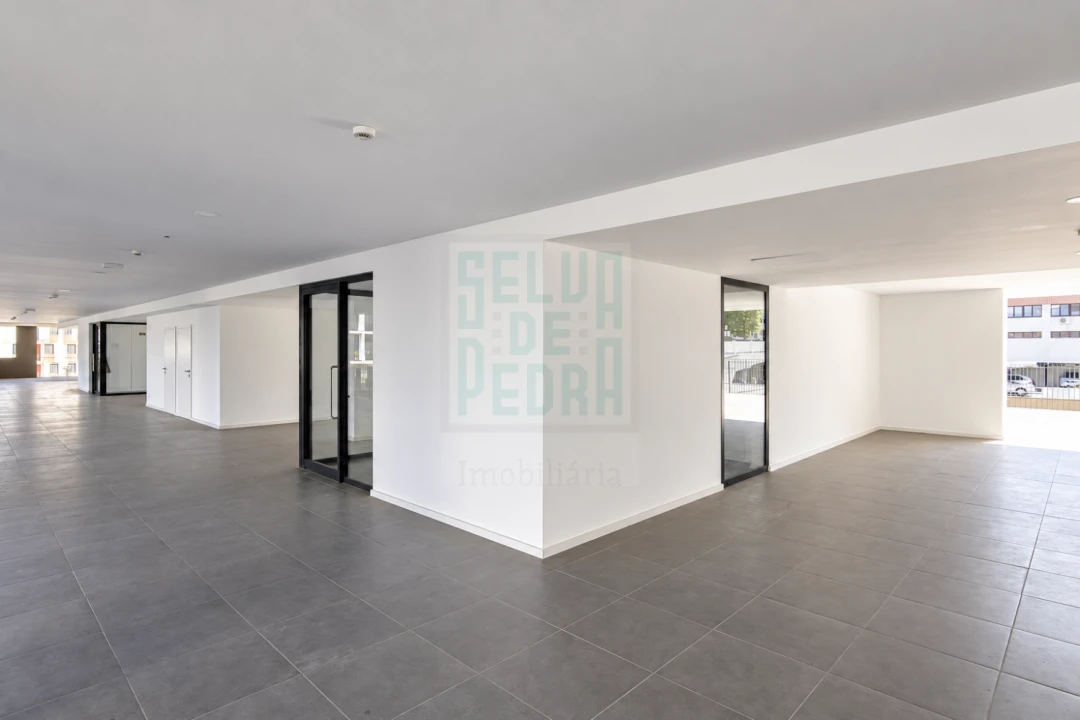 Apartamento T1 para Arrendamento em Paranhos Foto 12