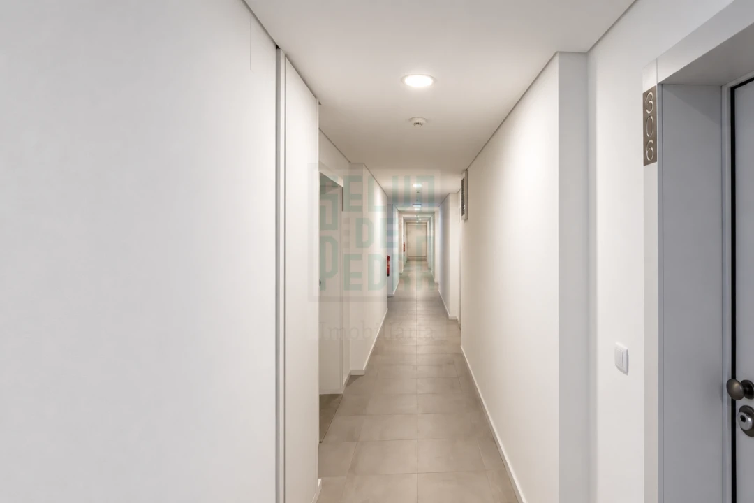 Apartamento T1 para Arrendamento em Paranhos Foto 10