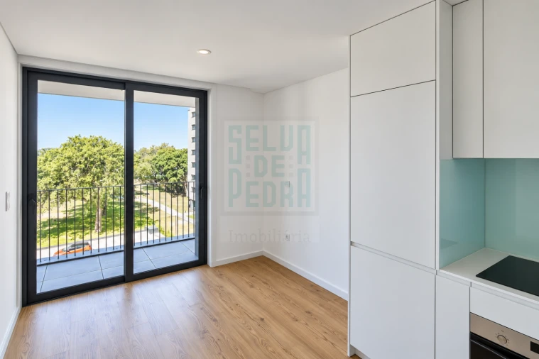 Apartamento T1 para Arrendamento em Paranhos Foto 5