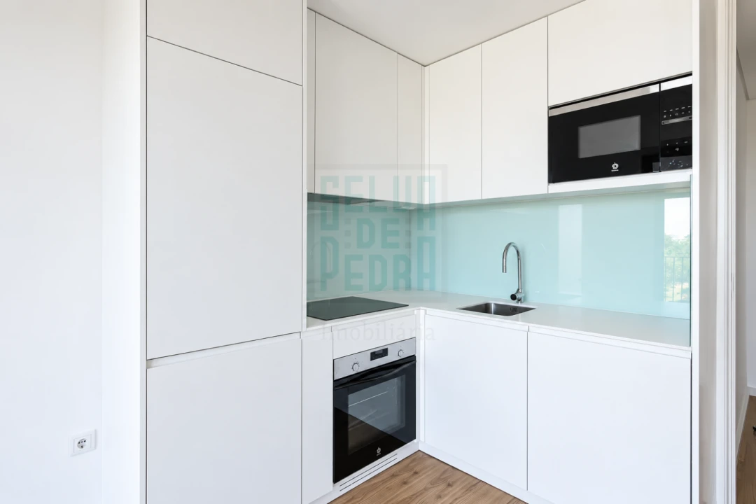 Apartamento T1 para Arrendamento em Paranhos Foto 4
