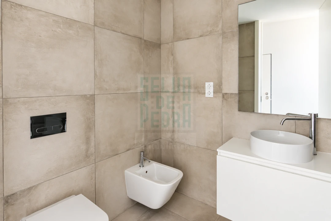 Apartamento T1 para Arrendamento em Paranhos Foto 7