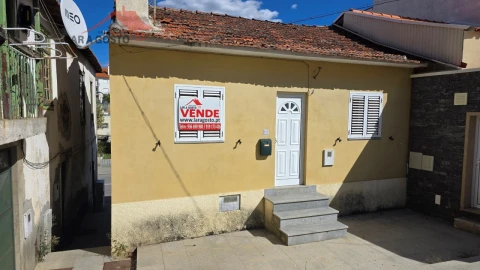 Moradia T2 para Venda em Macedo de Cavaleiros