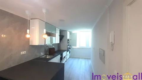 Apartamento T2 para Venda em Benfica