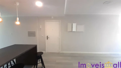 Apartamento T2 para Venda em Benfica
