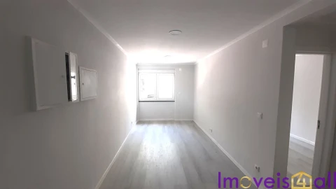 Apartamento T2 para Venda em Benfica