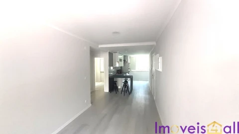 Apartamento T2 para Venda em Benfica