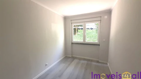 Apartamento T2 para Venda em Benfica