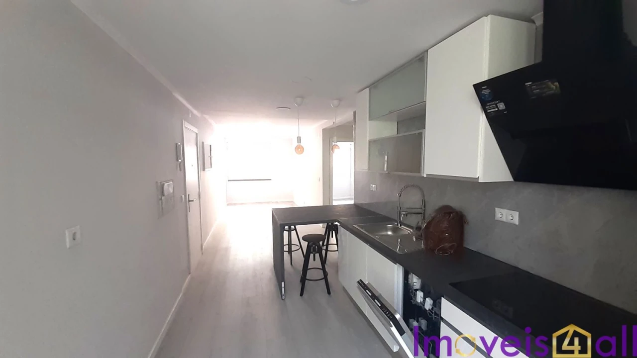 Apartamento T2 para Venda em Benfica Foto 9
