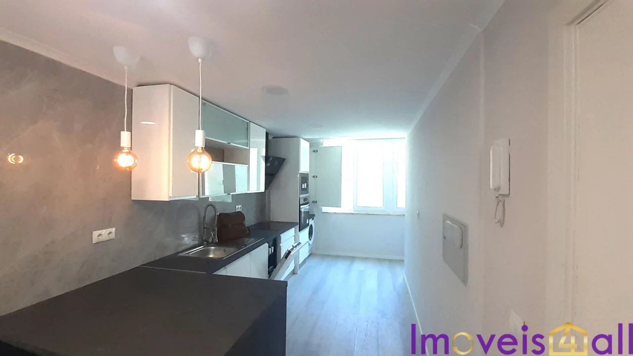 Apartamento T2 para Venda em Benfica Foto 4
