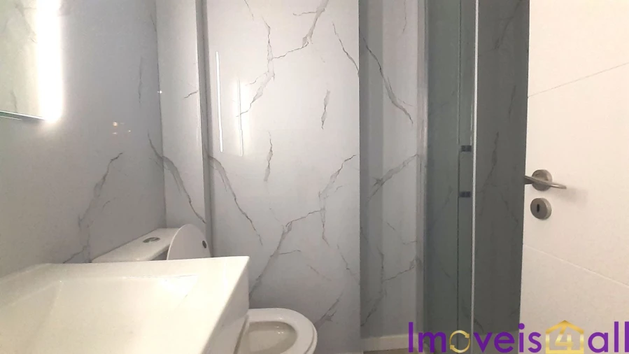 Apartamento T2 para Venda em Benfica Foto 24