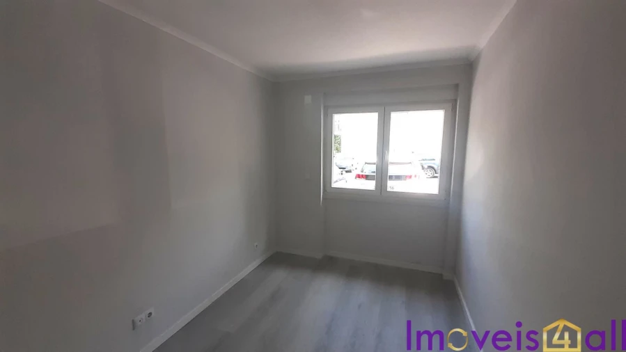 Apartamento T2 para Venda em Benfica Foto 20
