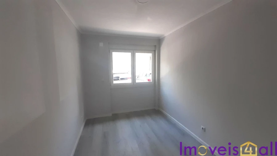 Apartamento T2 para Venda em Benfica Foto 19