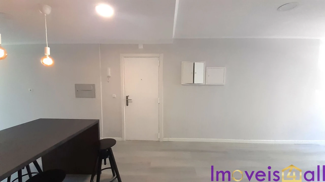 Apartamento T2 para Venda em Benfica Foto 10