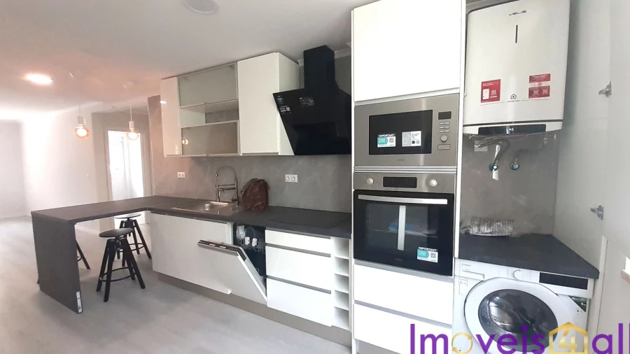 Apartamento T2 para Venda em Benfica