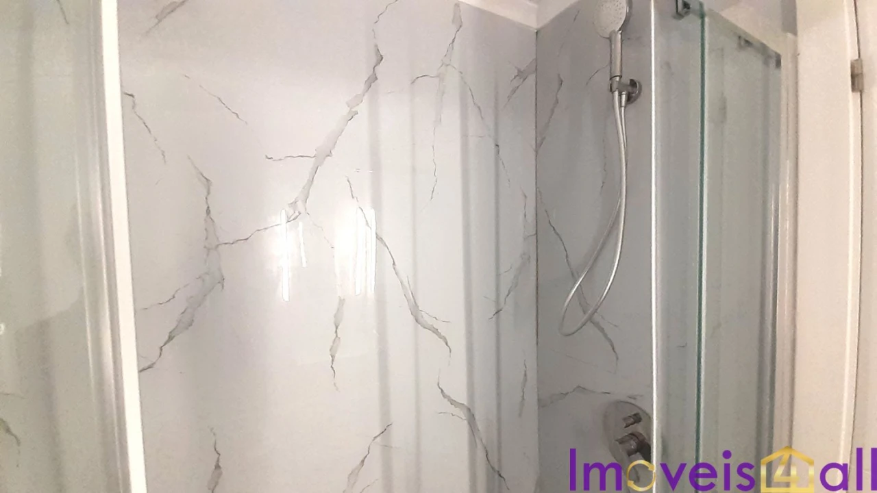 Apartamento T2 para Venda em Benfica Foto 23