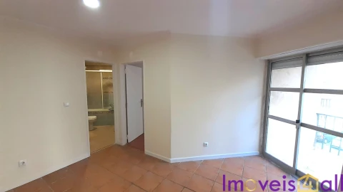 Apartamento T2 para Venda em Algueirão-Mem Martins
