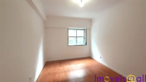 Apartamento T2 para Venda em Algueirão-Mem Martins