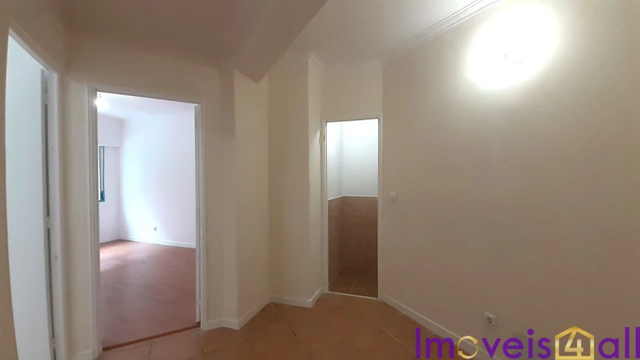 Apartamento T2 para Venda em Algueirão-Mem Martins Foto 19