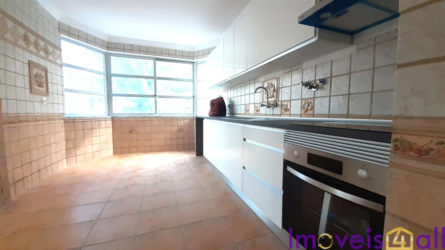 Apartamento T2 para Venda em Algueirão-Mem Martins Foto 4