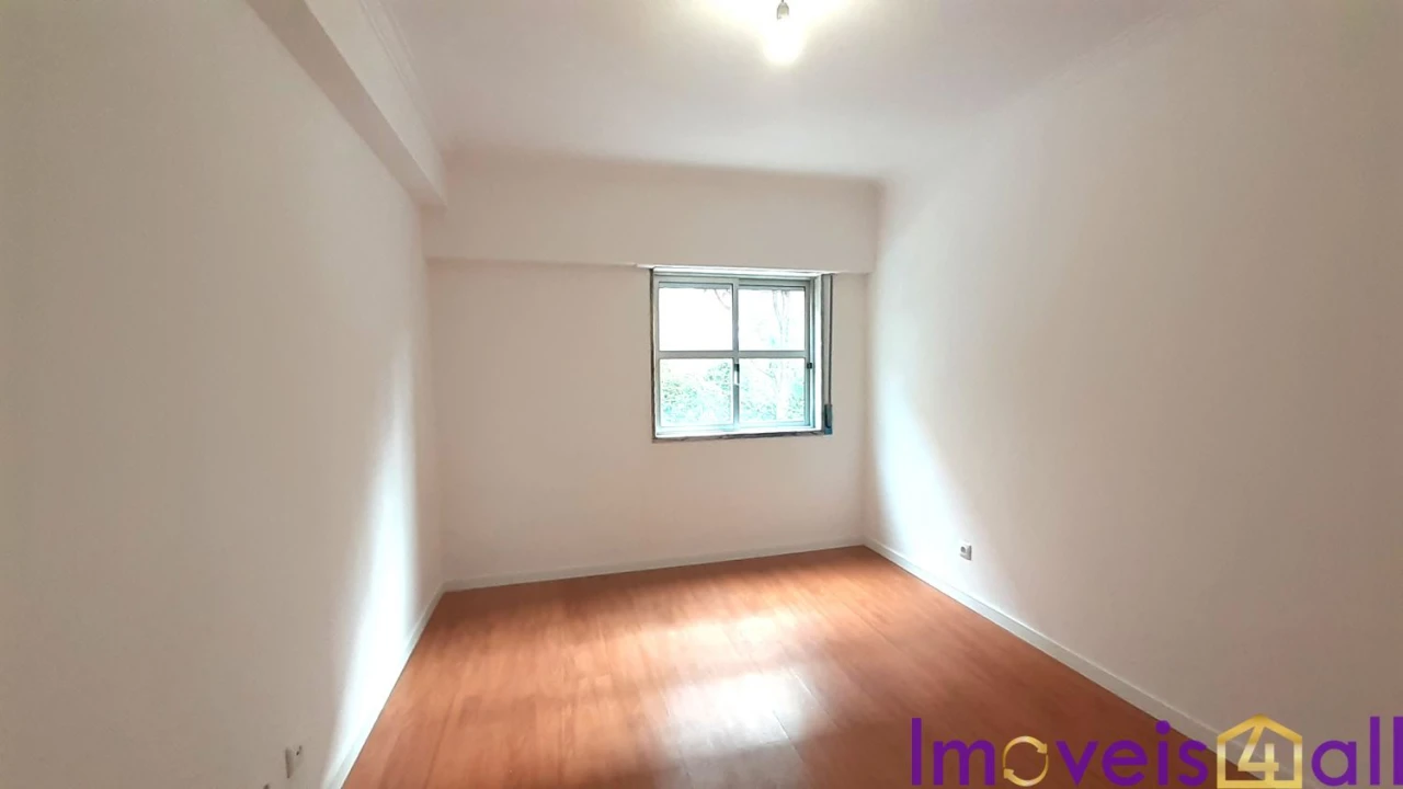 Apartamento T2 para Venda em Algueirão-Mem Martins Foto 15