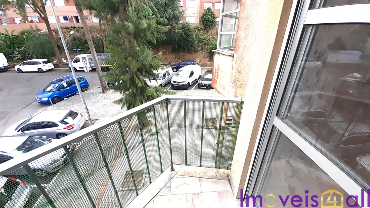 Apartamento T2 para Venda em Algueirão-Mem Martins Foto 22