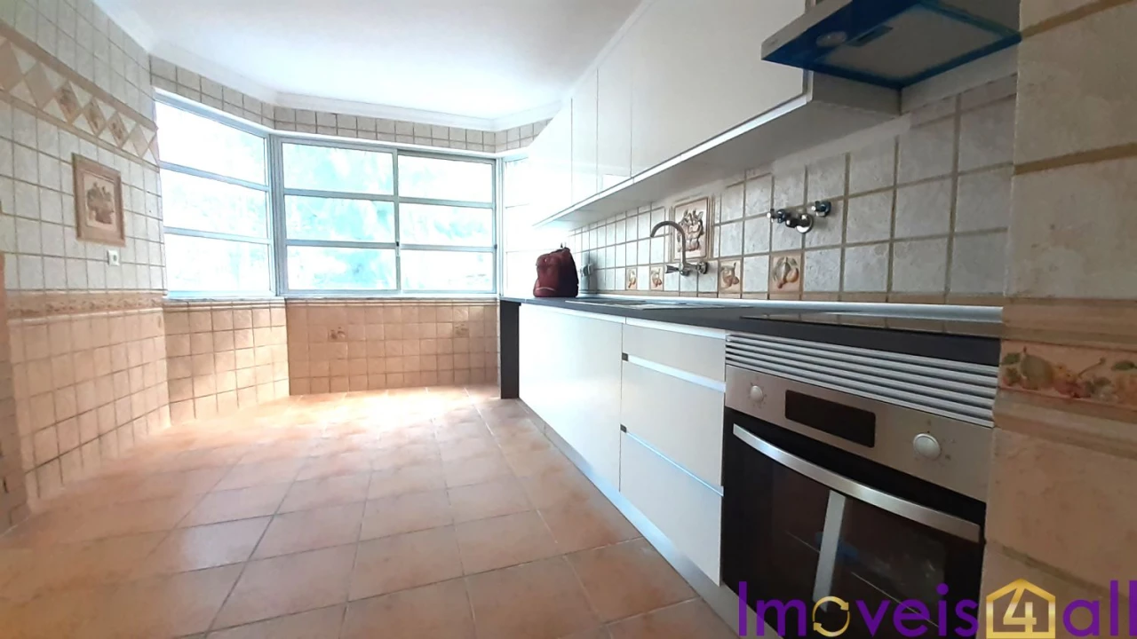Apartamento T2 para Venda em Algueirão-Mem Martins Foto 4