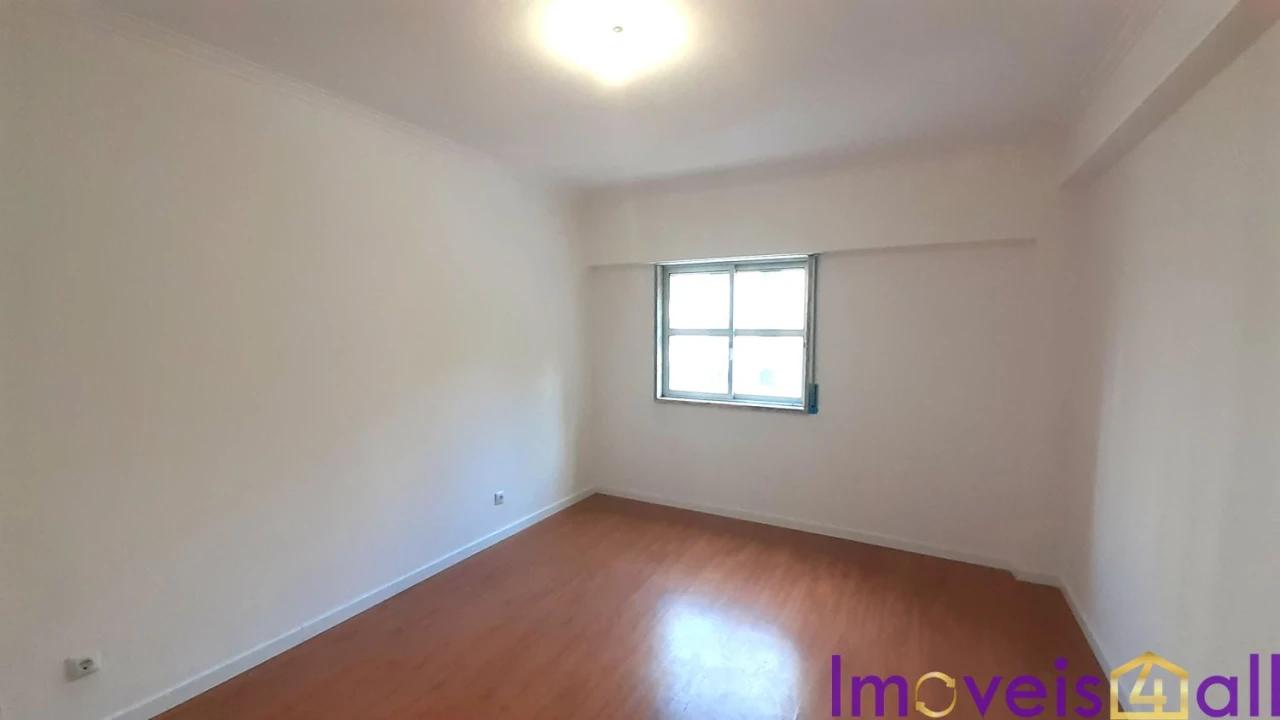 Apartamento T2 para Venda em Algueirão-Mem Martins Foto 10
