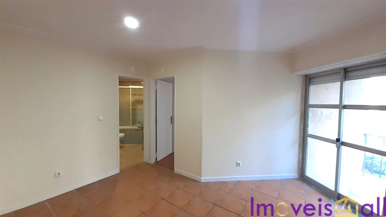 Apartamento T2 para Venda em Algueirão-Mem Martins Foto 8