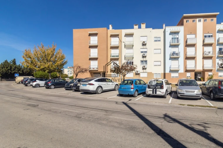 Apartamento T2 para Venda em Seixal, Arrentela e Aldeia de Paio Pires Foto 40