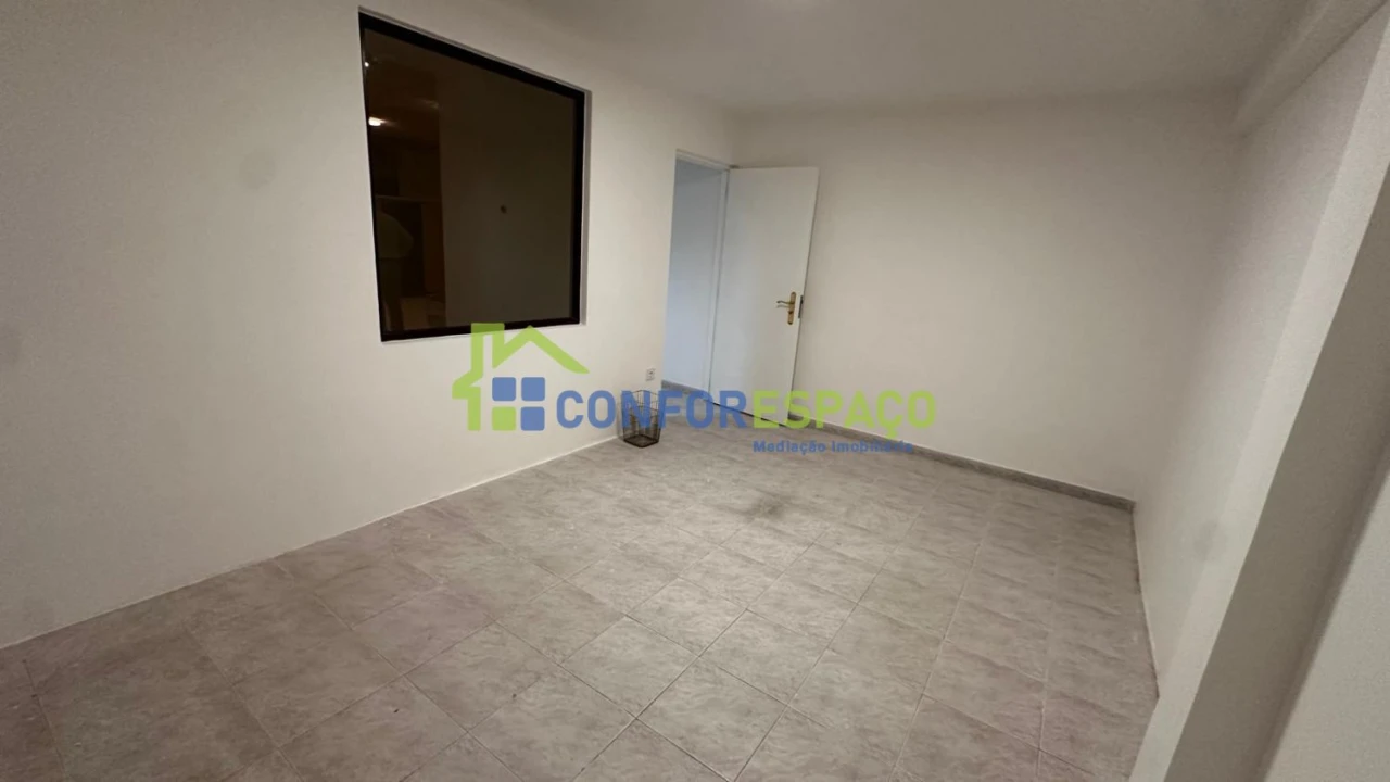 Loja para Arrendamento em Castelo Branco Foto 3