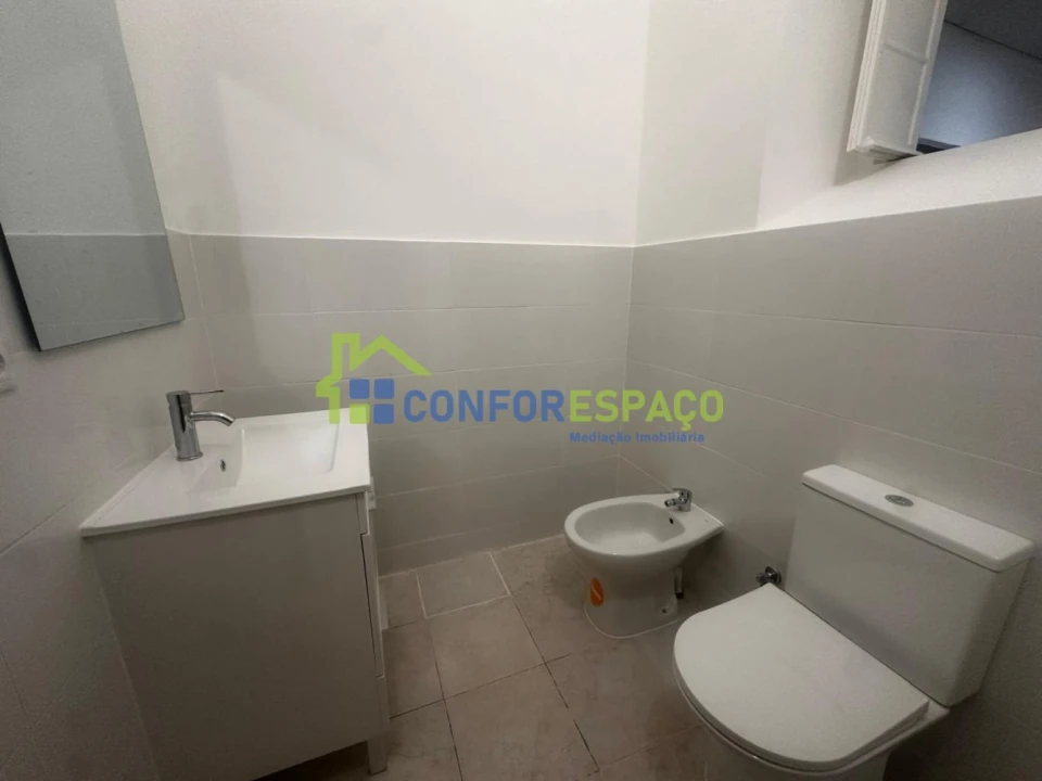 Loja para Arrendamento em Castelo Branco Foto 8