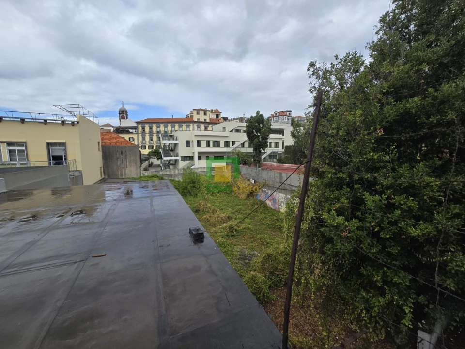 Loja para Venda em Funchal (São Pedro) Foto 19