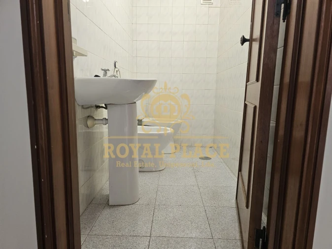 Loja para Arrendamento em Sanguedo Foto 11