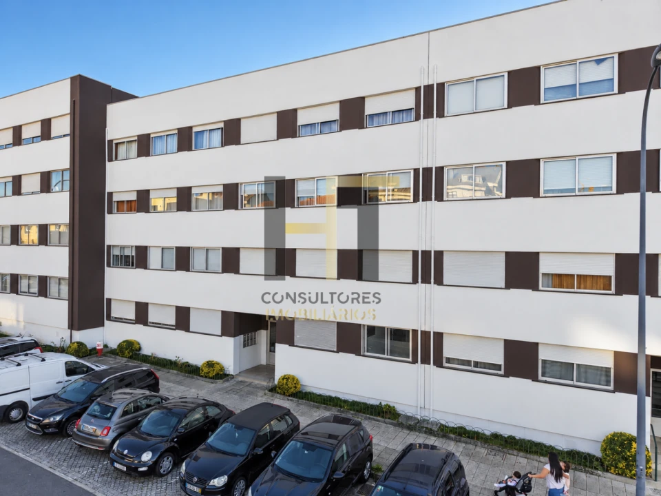 Apartamento T3 para Venda em Aldoar, Foz do Douro e Nevogilde Foto 1