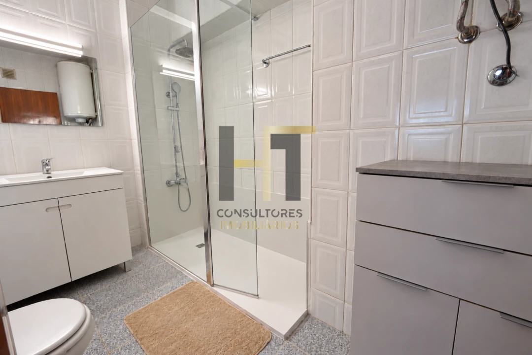 Apartamento T3 para Venda em Aldoar, Foz do Douro e Nevogilde Foto 16