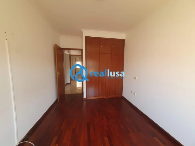Apartamento T2 para Venda em Madalena Foto 8