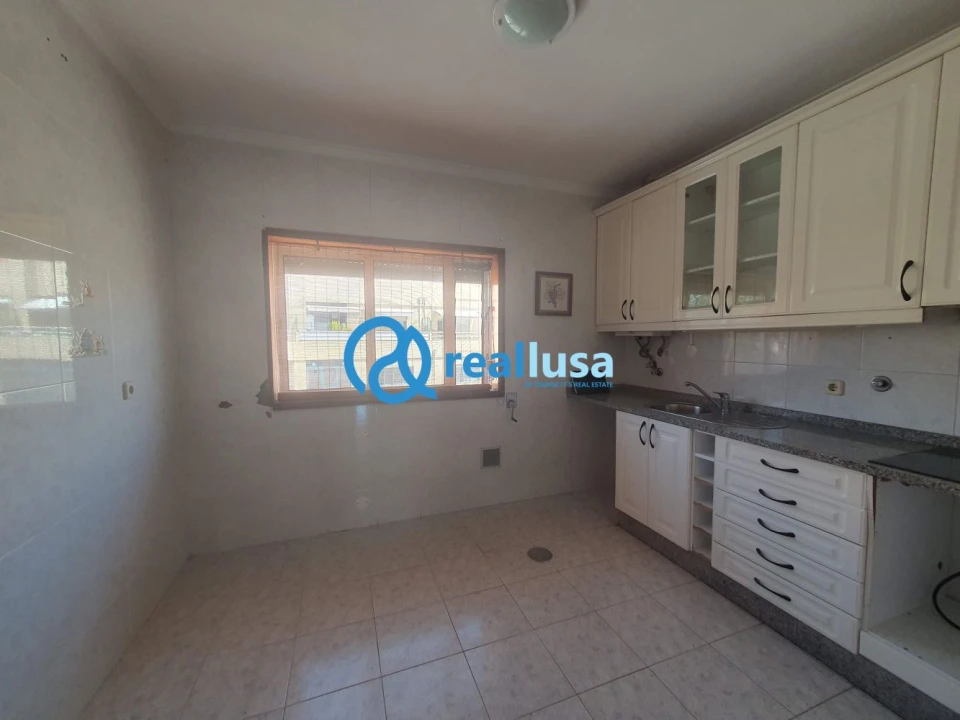 Apartamento T2 para Venda em Madalena Foto 2