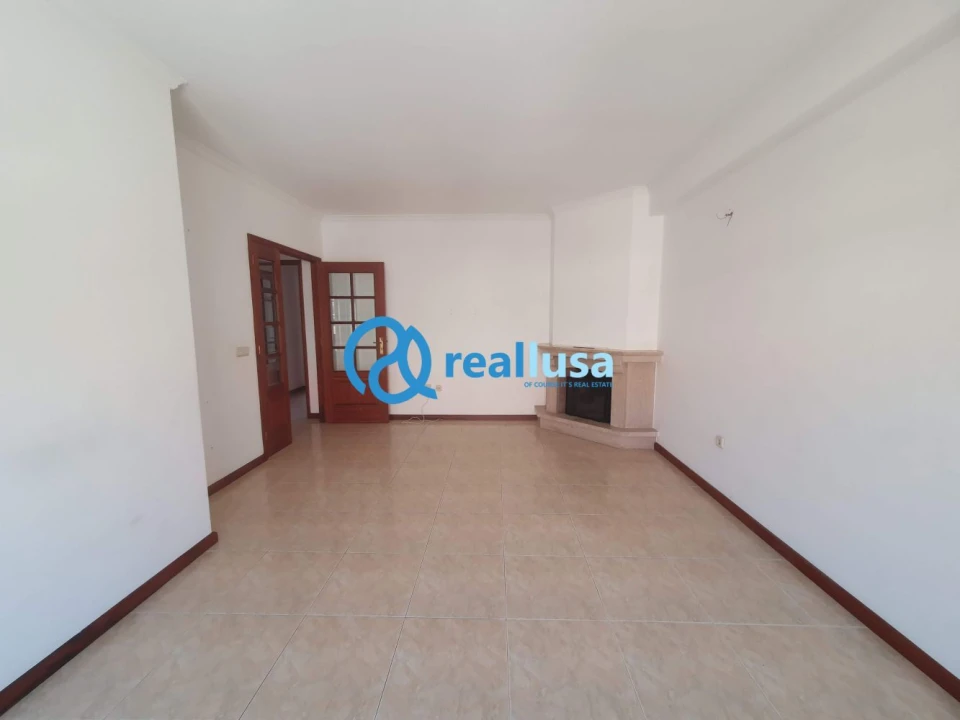 Apartamento T2 para Venda em Madalena Foto 1