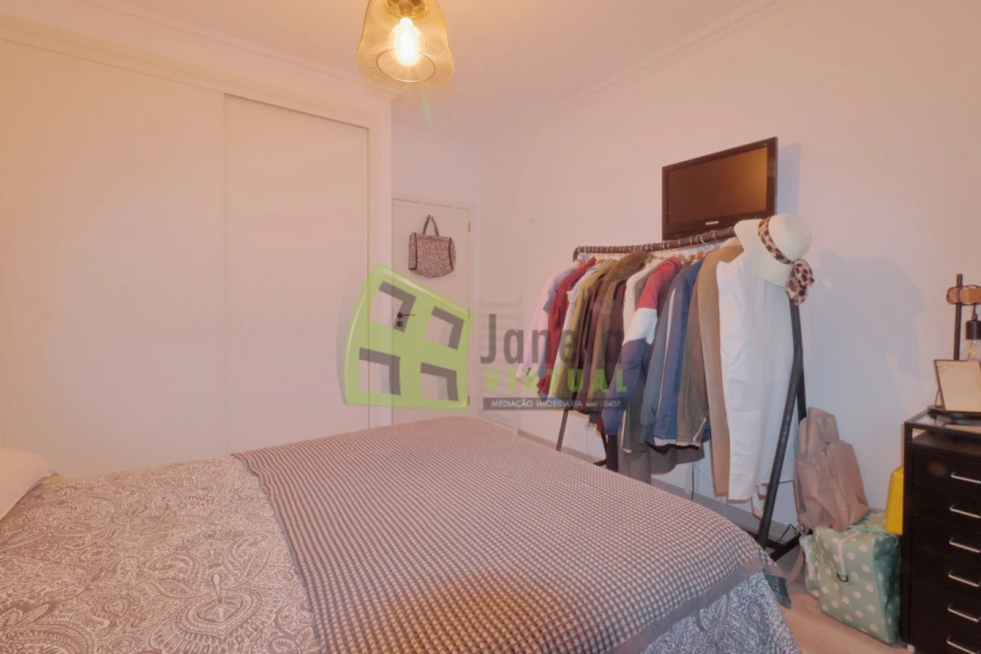 Apartamento T2 para Venda em Quinta do Conde Foto 17