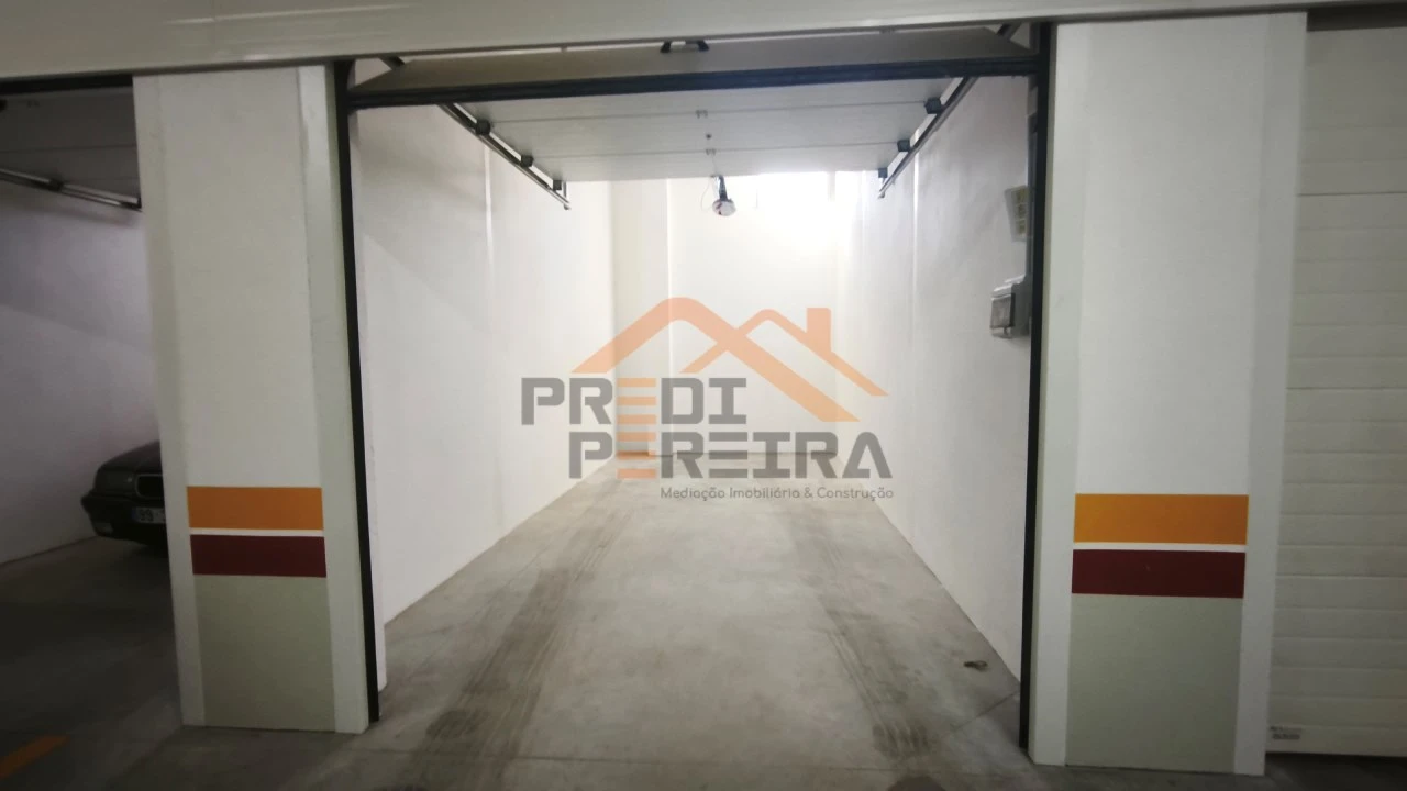 Apartamento T3 para Venda em Ramada e Caneças Foto 20