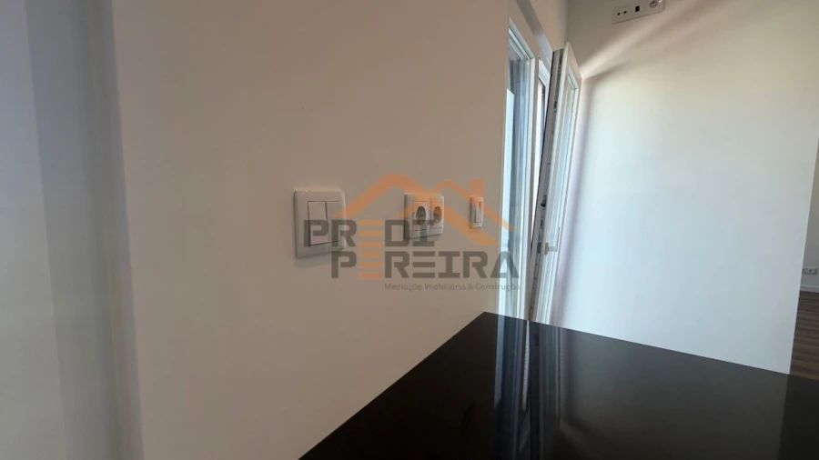Apartamento T3 para Venda em Ramada e Caneças Foto 7