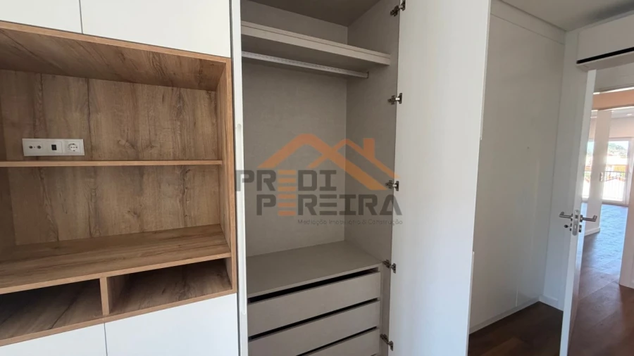 Apartamento T3 para Venda em Ramada e Caneças Foto 8