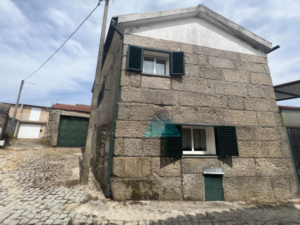 Moradia T3 para Venda em Bouçoães Foto 1