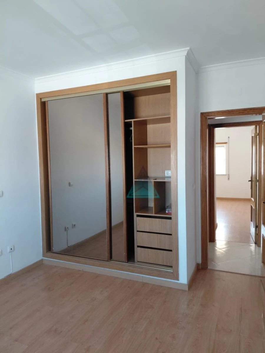 Apartamento T2 para Venda em Quinta do Conde Foto 14
